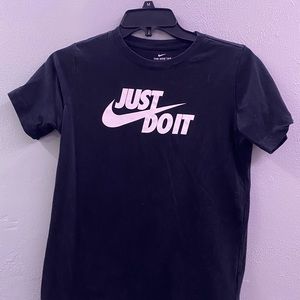 kids nike shirt